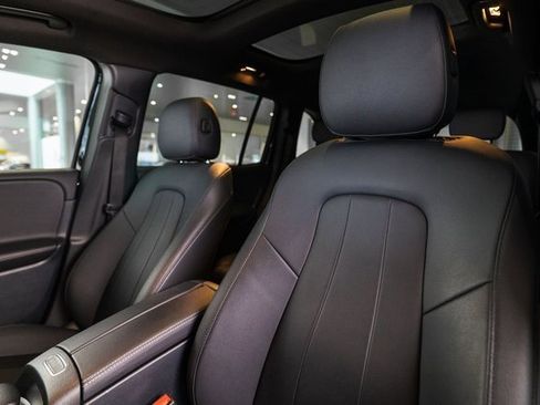 Certified 2022 Mercedes-Benz GLB 250 4MATIC image 12