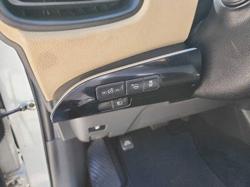 Used 2017 Toyota Prius Two w/ Prius Two Safety Plus Package image 13