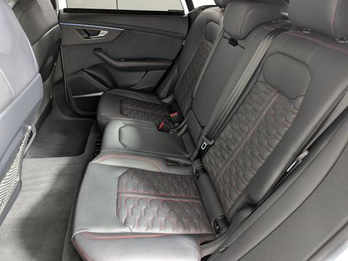 Certified 2024 Audi RS Q8 4.0 TFSI quattro w/ Black Optic Package image 30