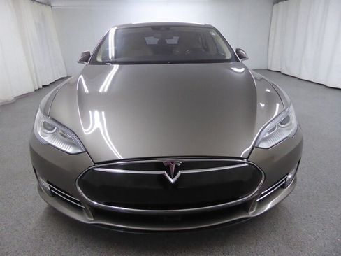Used 2015 Tesla Model S 85D AWD/4WD image 2