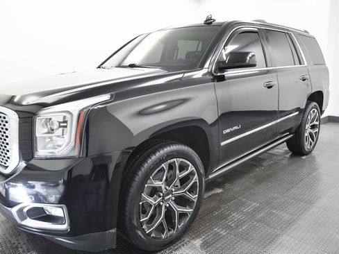 Used 2015 GMC Yukon Denali w/ Premium Package image 3
