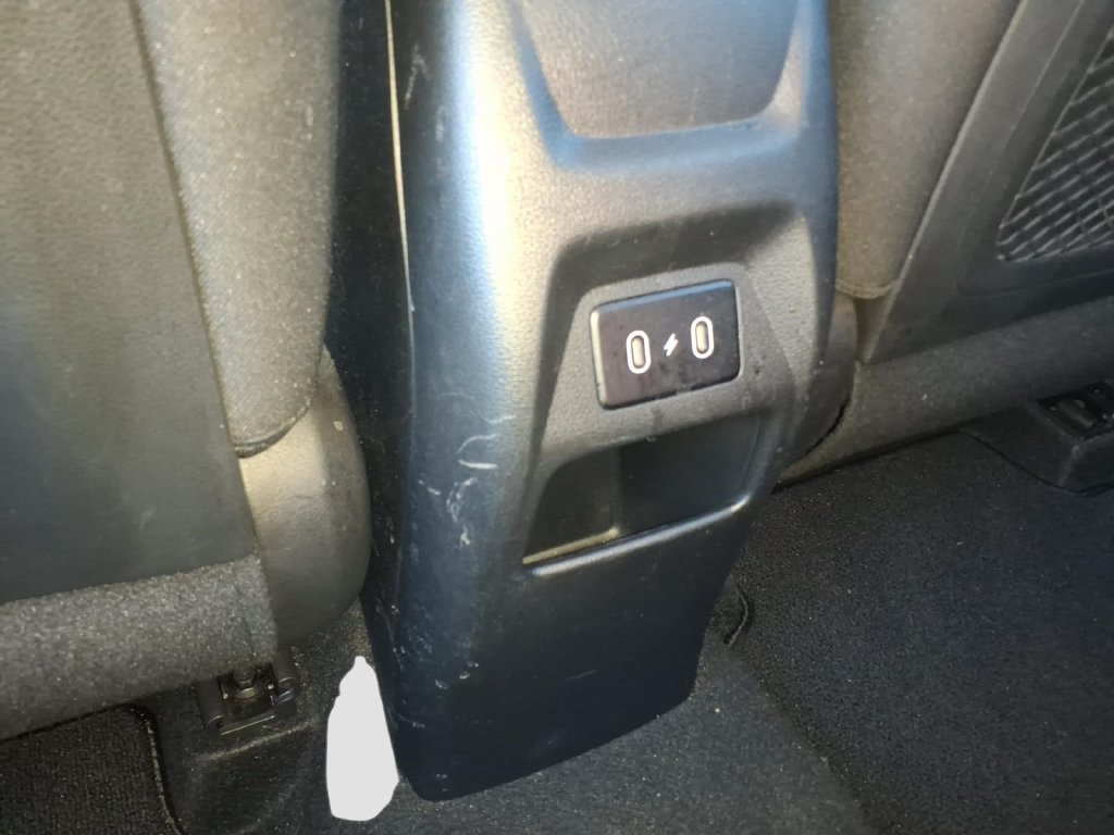 Used 2025 Hyundai Venue SEL FWD image 19
