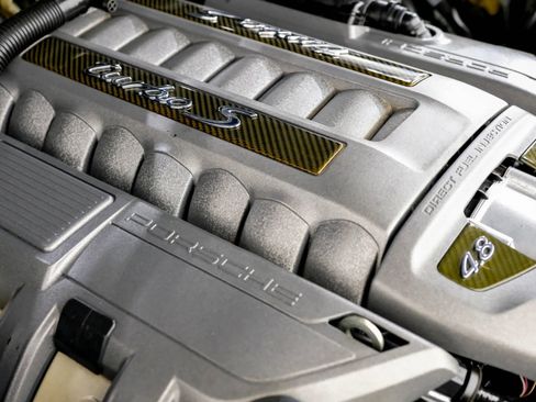 Used 2016 Porsche Cayenne Turbo S image 60