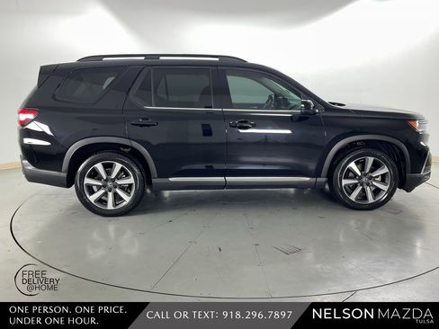 Used 2024 Honda Pilot Touring image 5
