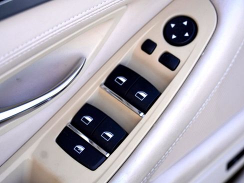 Used 2014 BMW 528i xDrive Sedan image 16