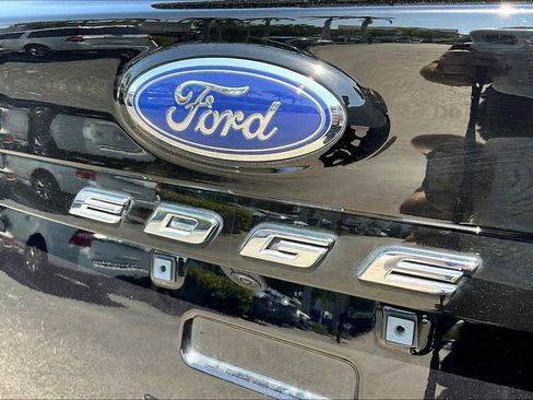 Used 2024 Ford Edge SEL image 21