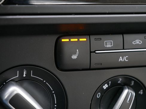 Used 2018 Volkswagen Jetta SE image 28