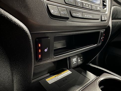 Used 2023 Honda Passport EX-L image 15