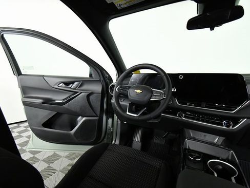 New 2026 Chevrolet Equinox LT w/ LPO, Floor Liner Package image 19