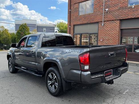 Used 2018 Toyota Tacoma TRD Sport AWD/4WD image 13