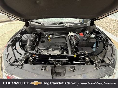 Used 2026 Chevrolet Equinox LT FWD image 32