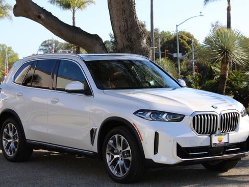 Used 2026 BMW X5 xDrive40i image 3