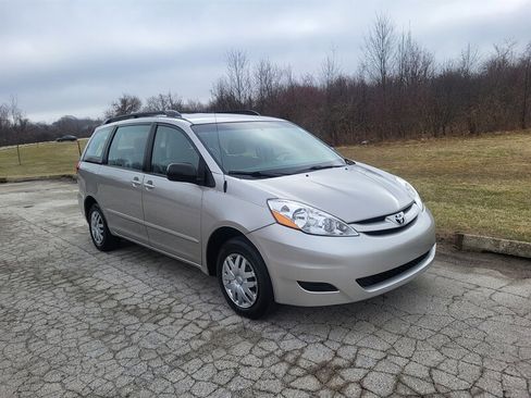 Used 2007 Toyota Sienna CE image 5