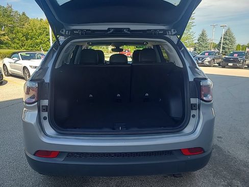 Used 2019 Jeep Compass Limited AWD/4WD image 18