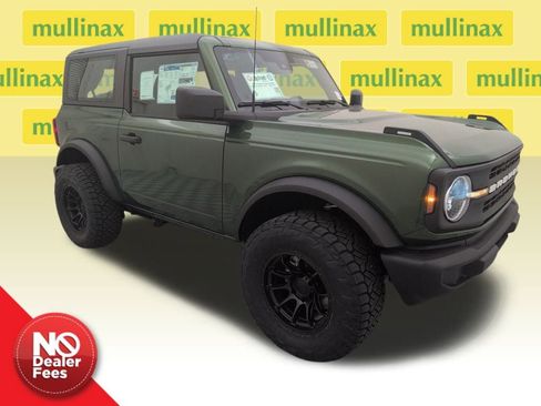 New 2025 Ford Bronco Base image 1