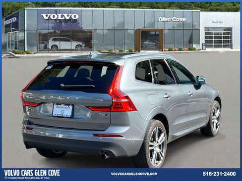 Certified 2019 Volvo XC60 T6 Momentum w/ Advanced Package image 5