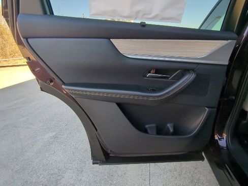 Used 2026 MAZDA CX-90 3.3 Turbo w/ Premium Sport Pkg image 8