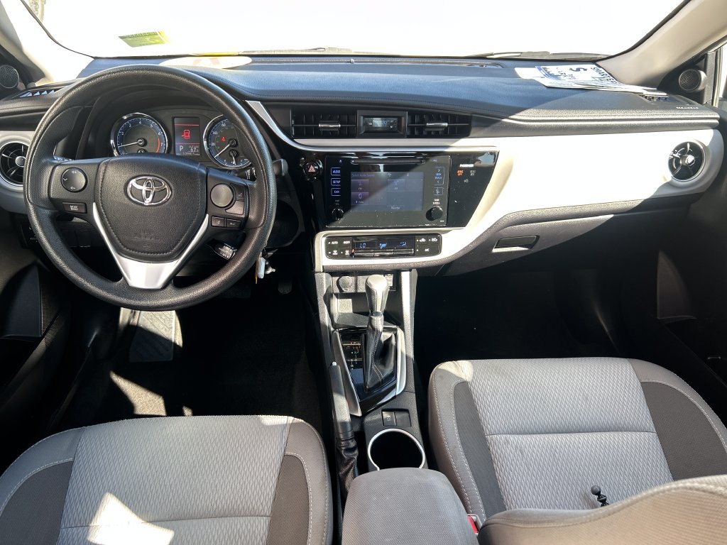 Used 2017 Toyota Corolla LE w/ Carpet Mat Package (TMS) FWD image 13