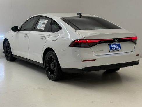 New 2025 Honda Accord SE image 7