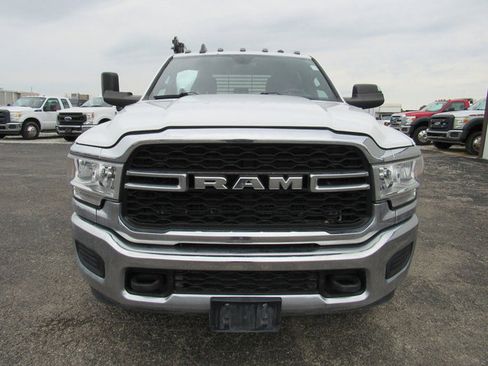 Used 2022 RAM 3500 Tradesman w/ Chrome Appearance Group AWD/4WD image 8