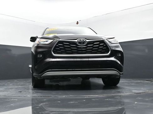 Used 2021 Toyota Highlander Platinum image 47