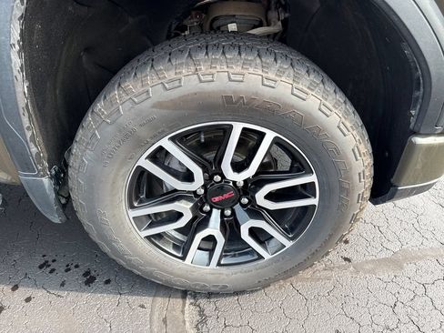 Used 2024 GMC Sierra 1500 AT4 AWD/4WD image 27