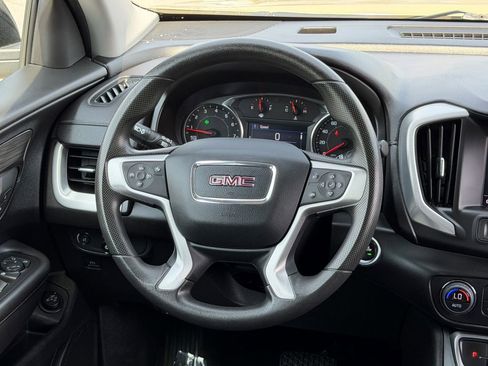 Used 2023 GMC Terrain SLE w/ Driver Convenience Package image 17