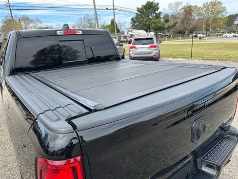 Used 2021 RAM 1500 Big Horn image 15