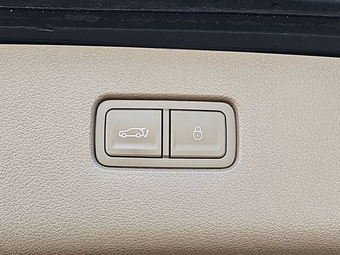 Used 2023 Genesis GV80 2.5T w/ Prestige Package AWD/4WD image 16