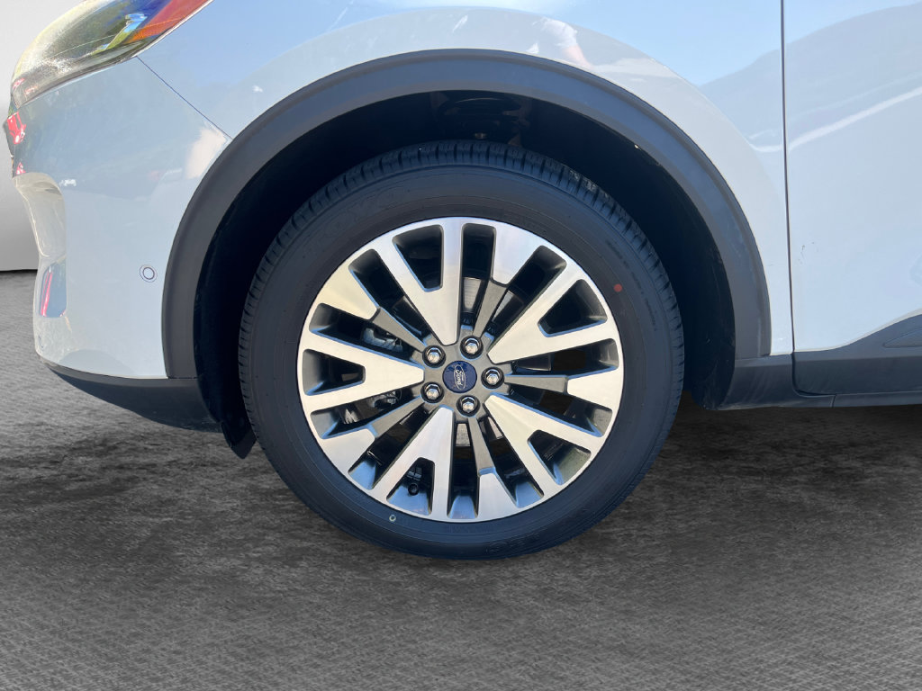 Used 2020 Ford Escape Titanium AWD/4WD image 11