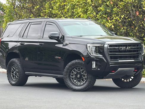 Used 2023 GMC Yukon AT4 w/ Technology Package AWD/4WD image 2