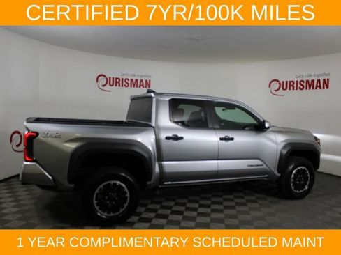 Used 2024 Toyota Tacoma TRD Off-Road AWD/4WD image 10