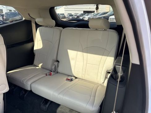 Used 2024 Buick Enclave Essence w/ Experience Buick Package AWD/4WD image 20