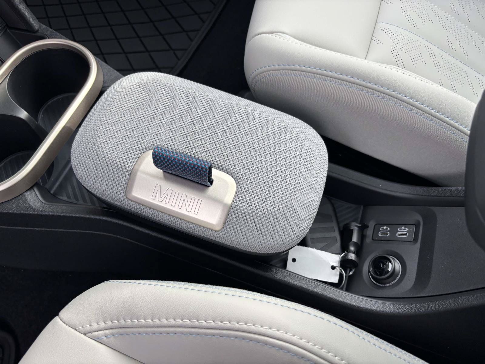 New 2026 MINI Cooper 2-Door Hardtop FWD image 24