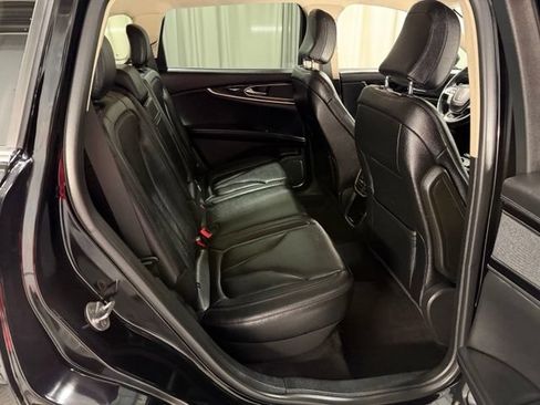 Used 2023 Lincoln Nautilus AWD w/ Premium Package image 8