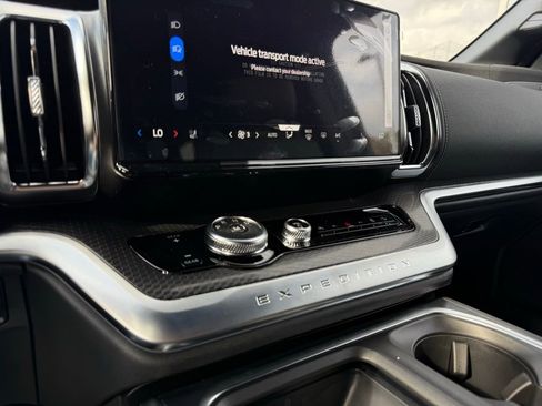 New 2025 Ford Expedition Platinum w/ Stealth Performance Package image 18