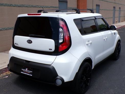 Used 2015 Kia Soul FWD image 5