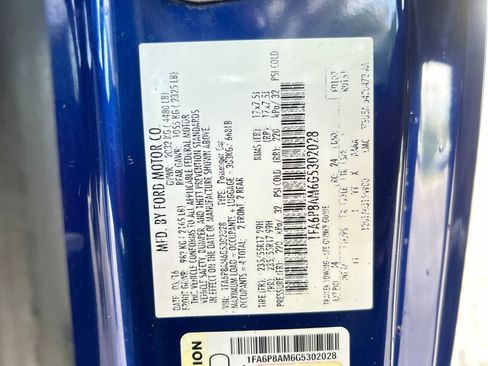 Used 2016 Ford Mustang Coupe RWD image 2