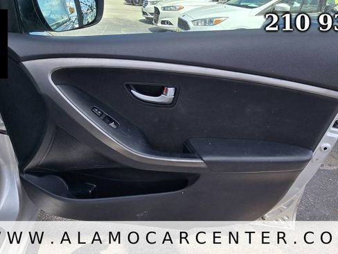 Used 2016 Hyundai Elantra GT FWD image 18