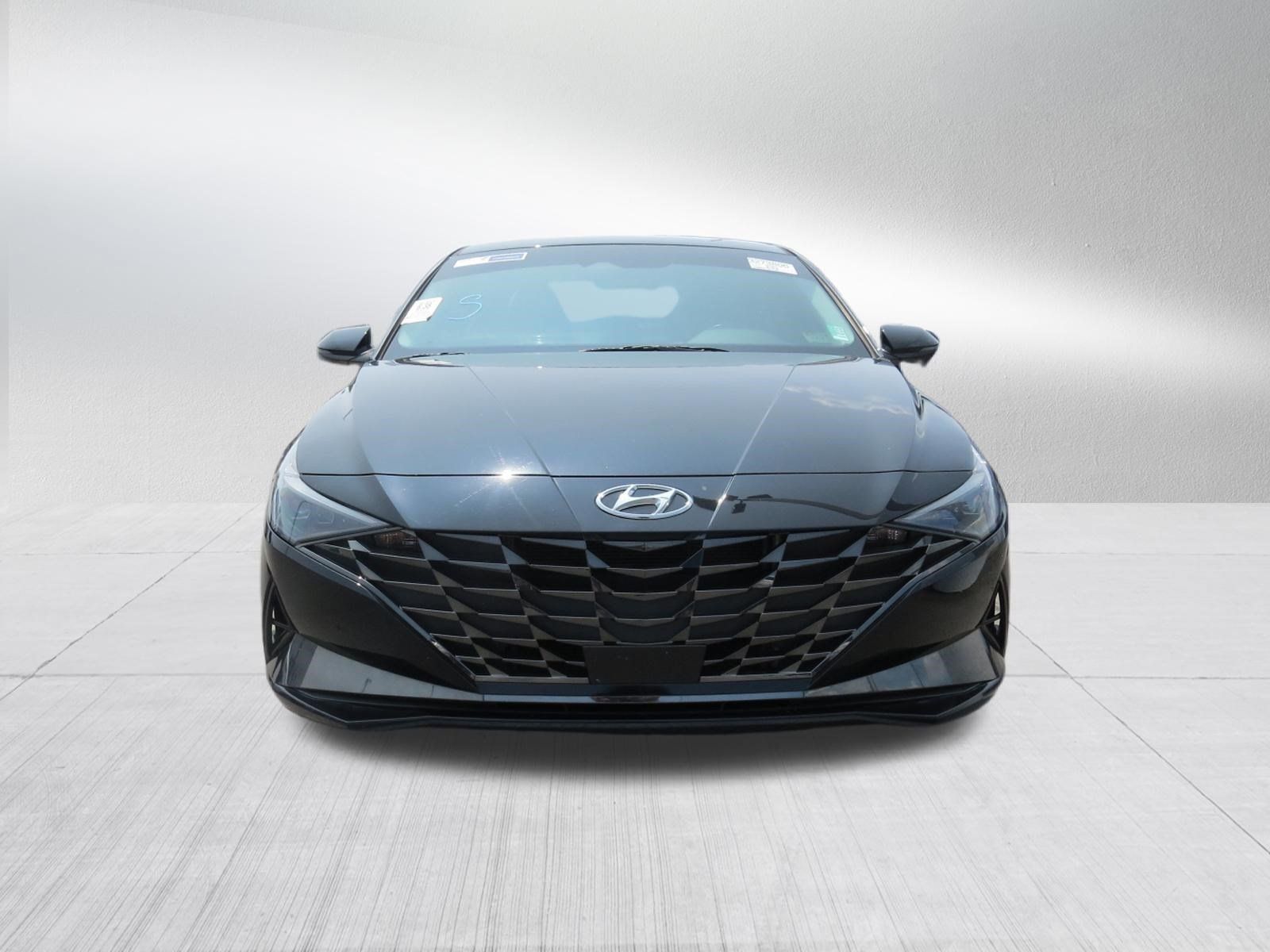 Used 2023 Hyundai Elantra Limited FWD image 6
