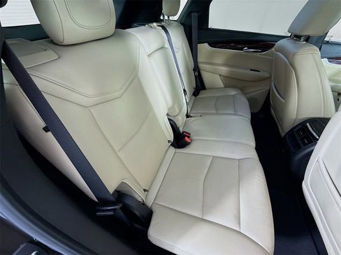 Used 2019 Cadillac XT5 Premium Luxury image 28