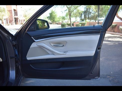 Used 2012 BMW 528i Sedan RWD image 35