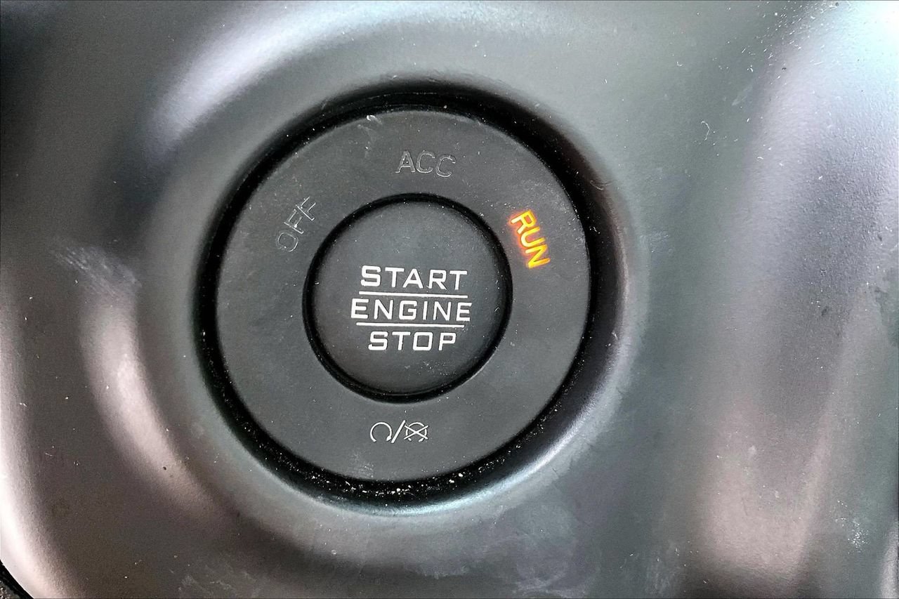 Used 2023 Jeep Wrangler Rubicon w/ Cold Weather Group AWD/4WD image 26