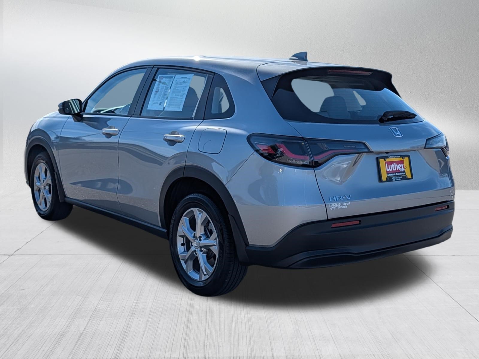 Used 2025 Honda HR-V LX image 5