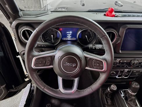 Used 2023 Jeep Wrangler Unlimited Sahara w/ Cold Weather Group image 15