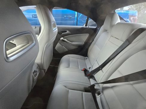 Used 2017 Mercedes-Benz CLA 250 image 7