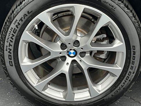 Used 2022 BMW X5 xDrive40i w/ Premium Package AWD/4WD image 8