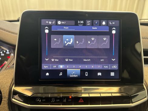 Used 2022 Jeep Compass Latitude w/ Convenience Group AWD/4WD image 16