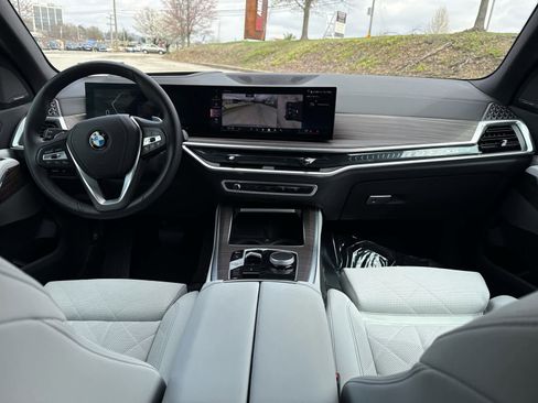 Certified 2025 BMW X5 xDrive40i image 8