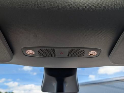 Used 2020 Tesla Model Y Long Range AWD/4WD image 25